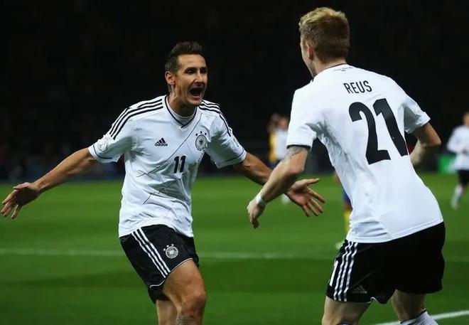 德国客场擒下波黑，小组排名有望提升的简单介绍