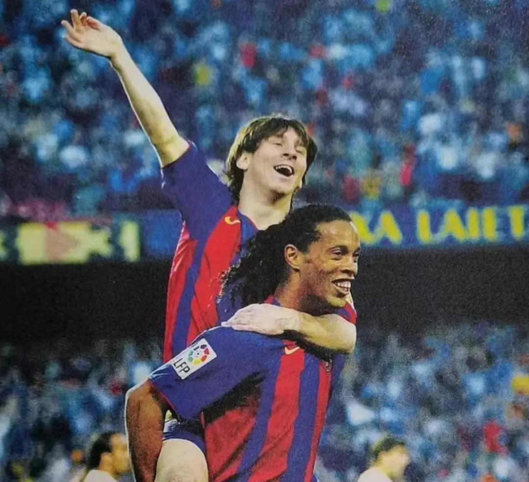 包含巴萨连克两连败，梅西连续八场梅开二度的词条