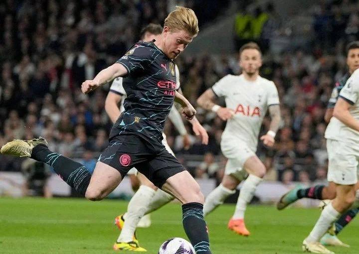 VAR判罚再引争议，利物浦对阵那不勒斯裁判判点引发巨大争议的简单介绍