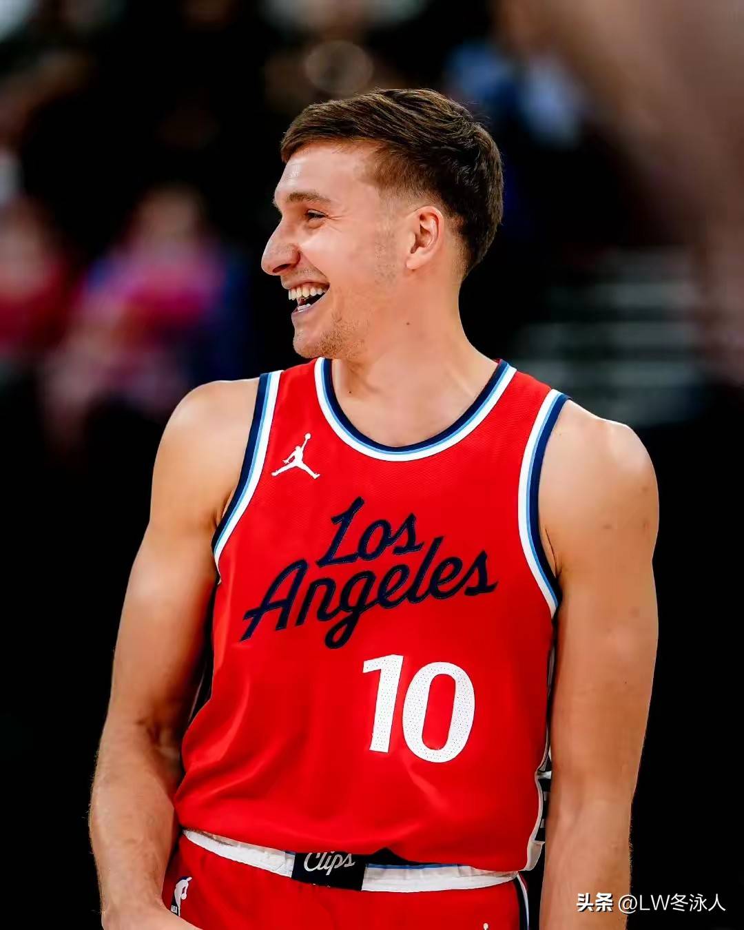  Karsa回归赛场，突破纪录首场状态亮眼，快船观众沸腾！